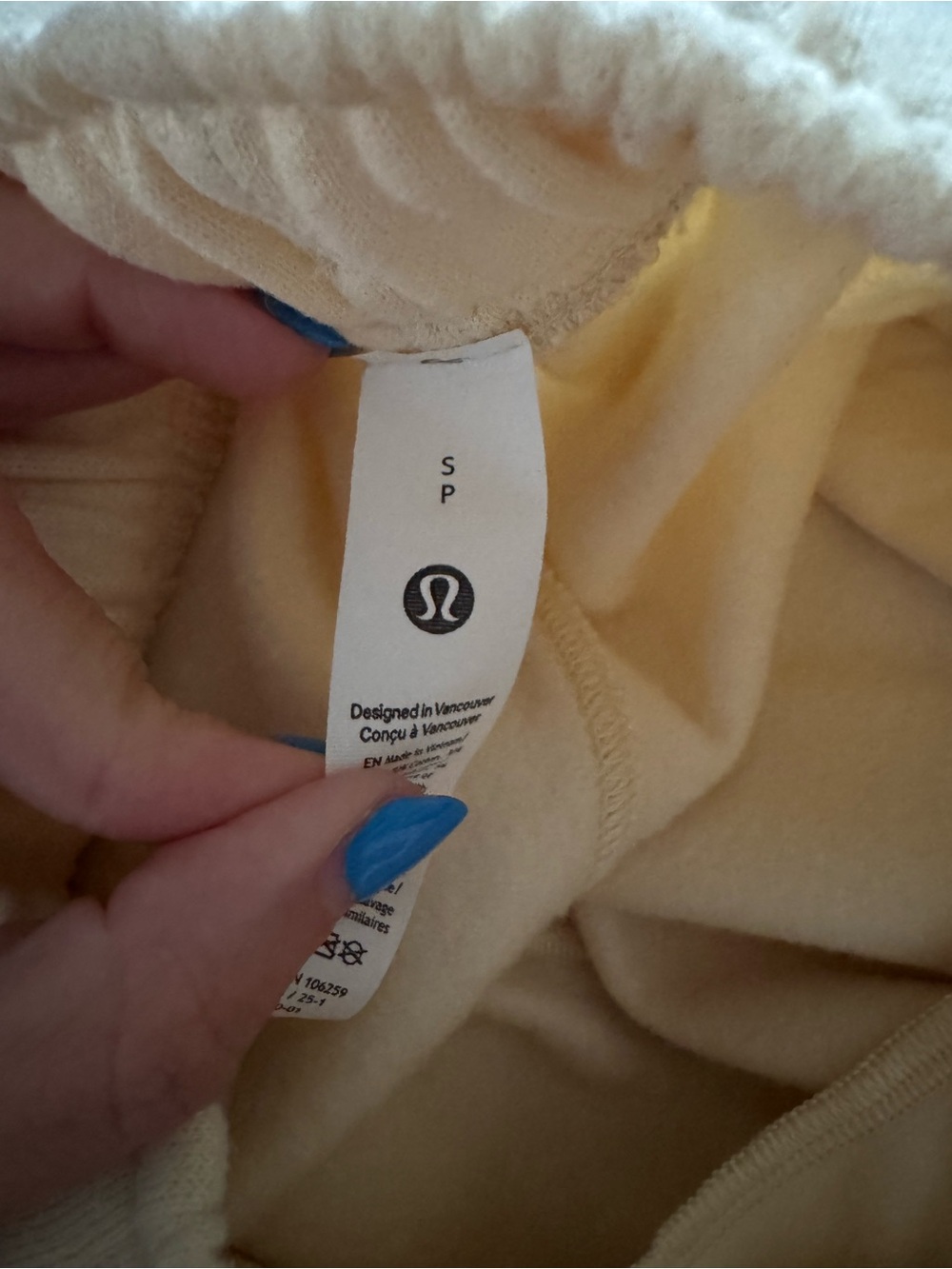 lululemon Scuba Shorts - Picture 4 of 5
